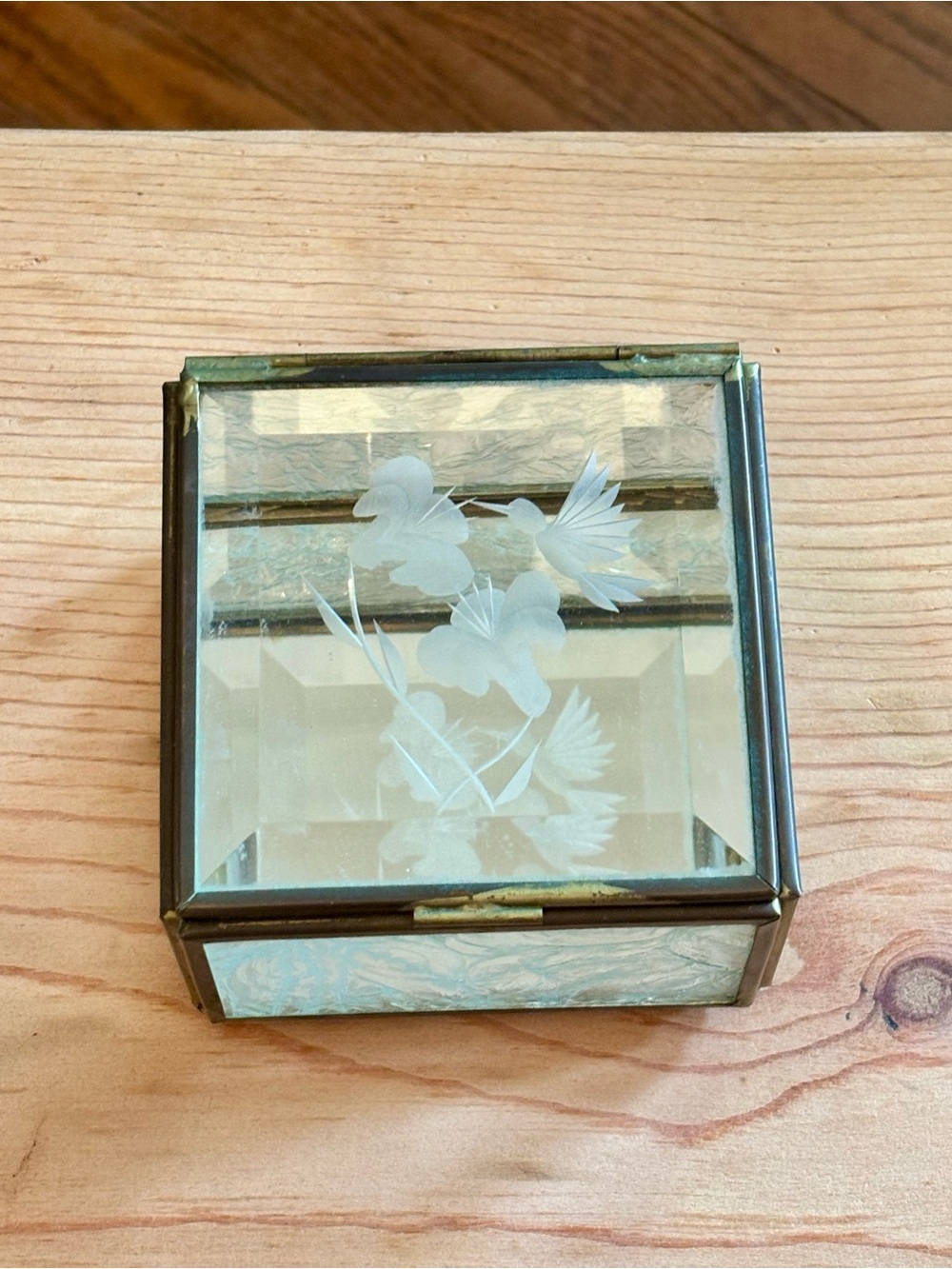 Etched Glass Trinket Box with Brass Trim - Humming & Floral Design